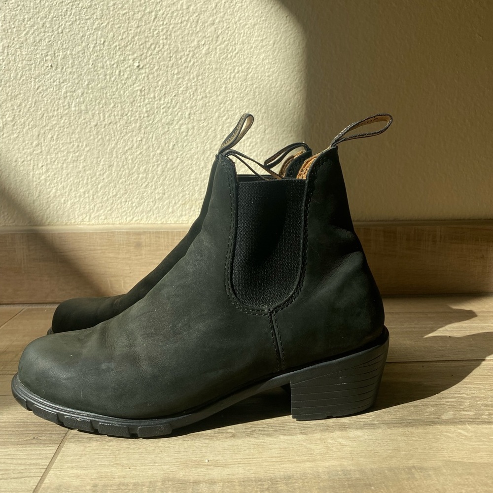 Blundstone Heeled Boot - Nubuck leather